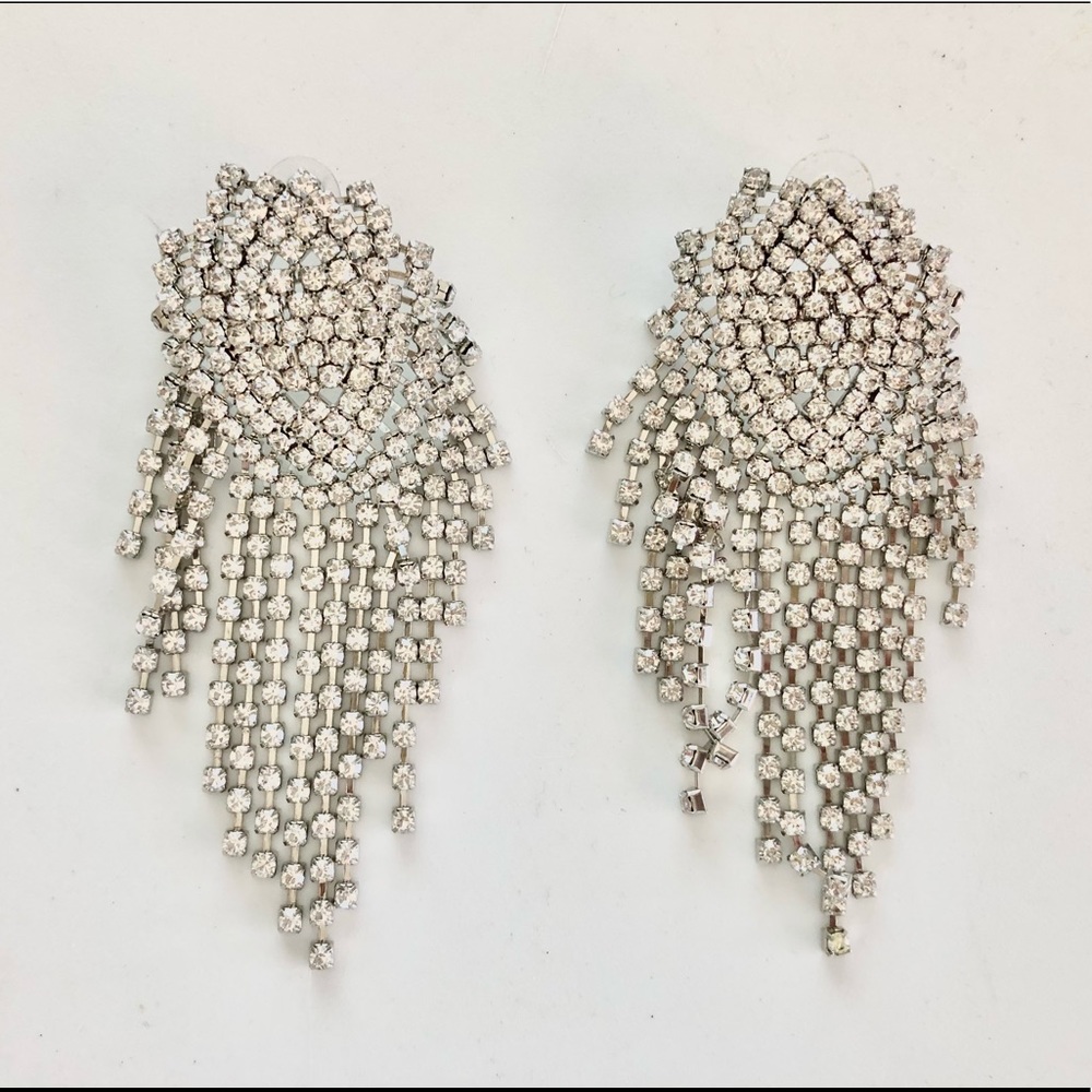 GORGEOUS! Statement earrings!